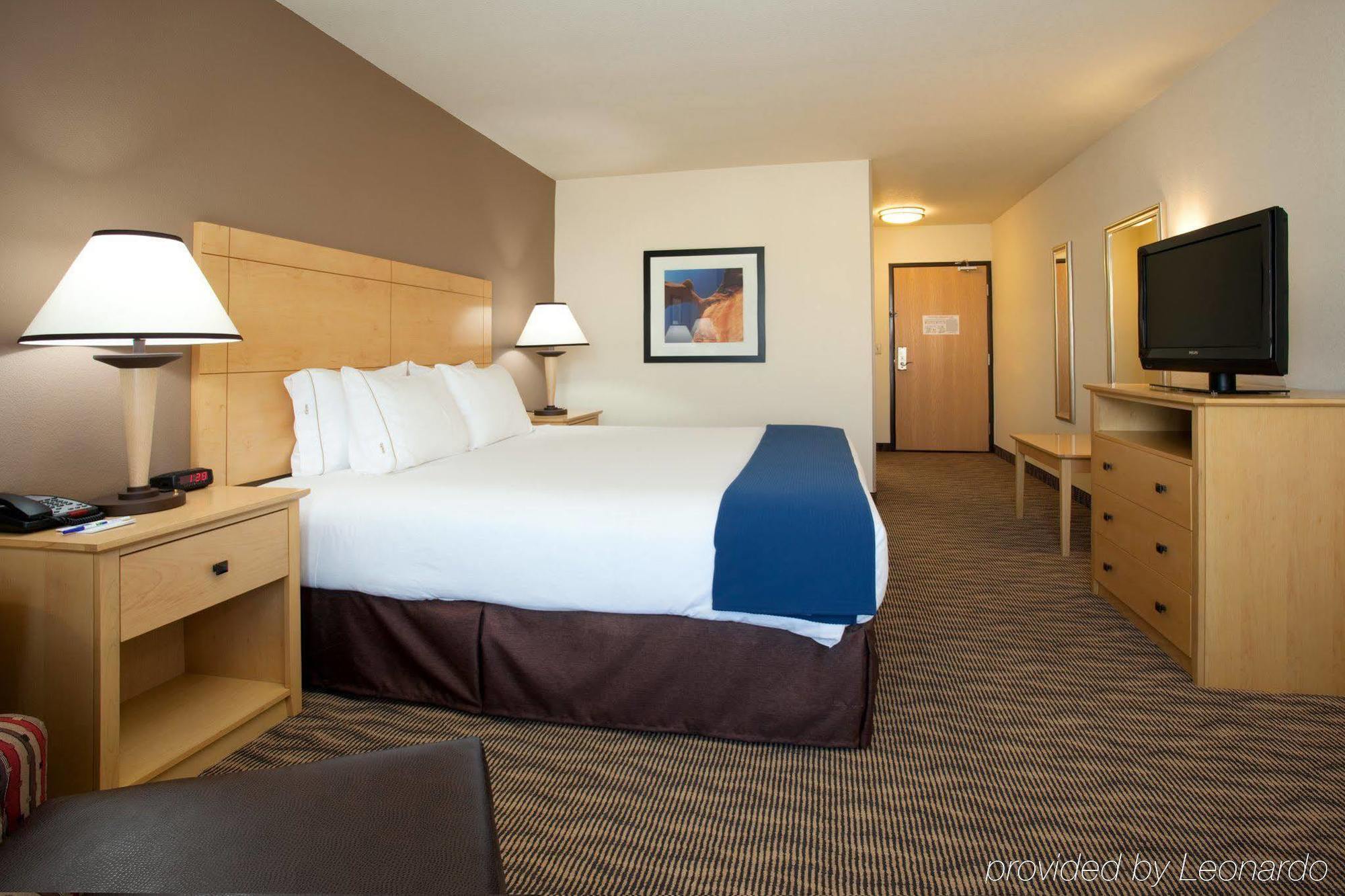 Holiday Inn Express West Valley City, An Ihg Hotel Room photo
